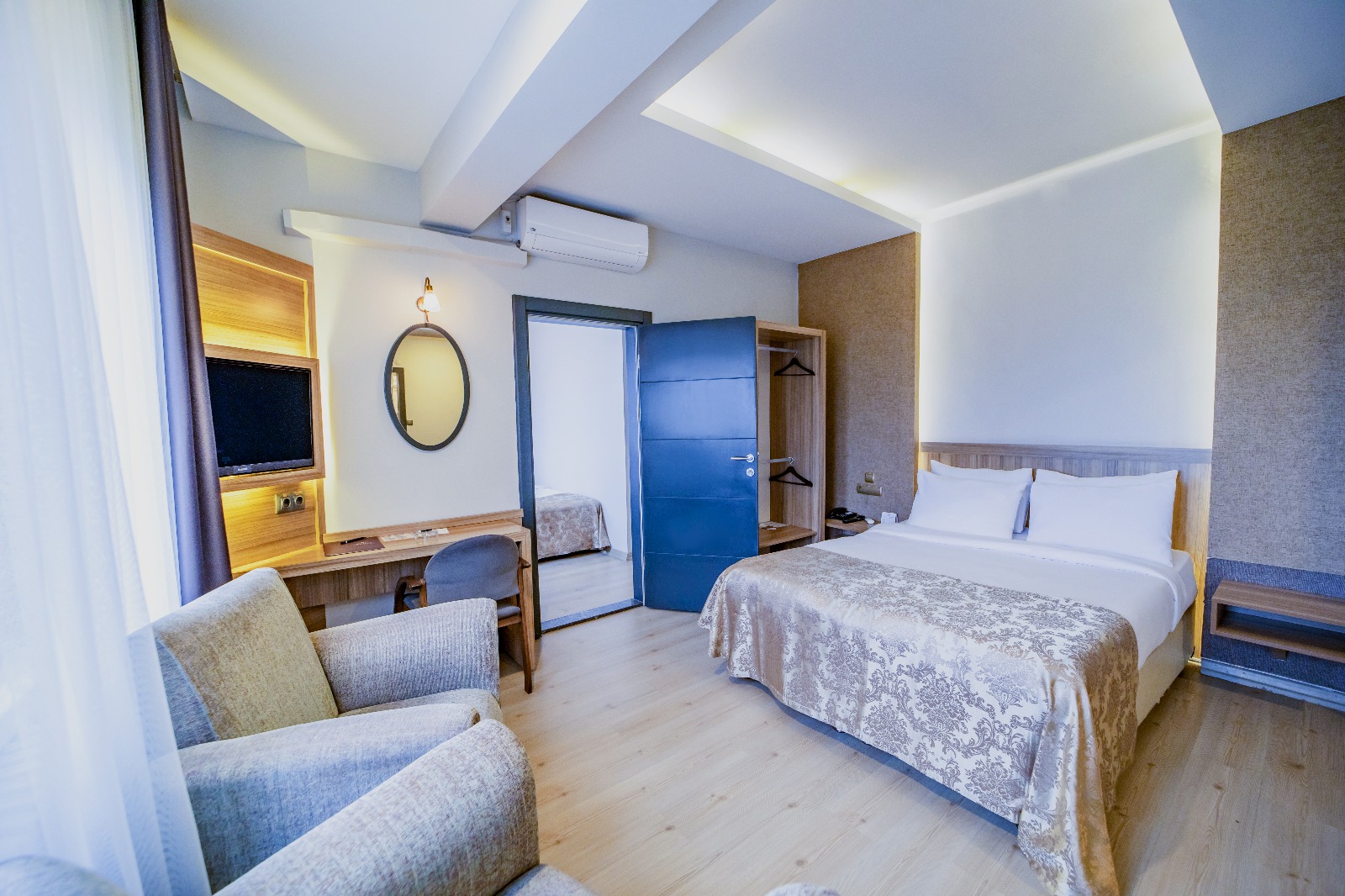 Family Room 3